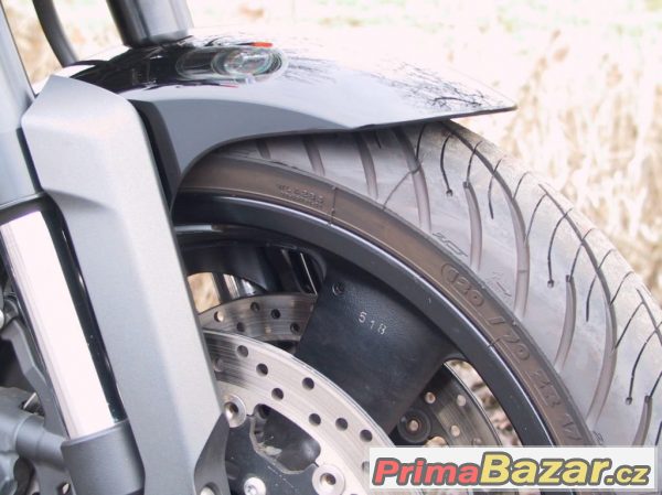 Yamaha MT-01, nakedbike – fotografie 3