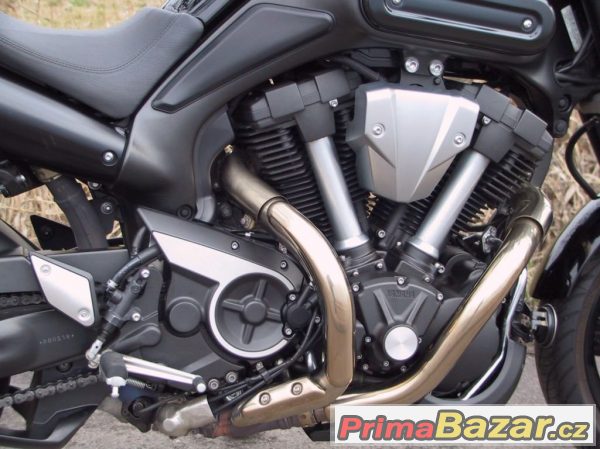 Yamaha MT-01, nakedbike – fotografie 4
