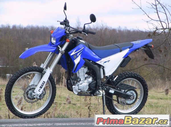 Yamaha WR 250 R, enduro silniční – fotografie 1
