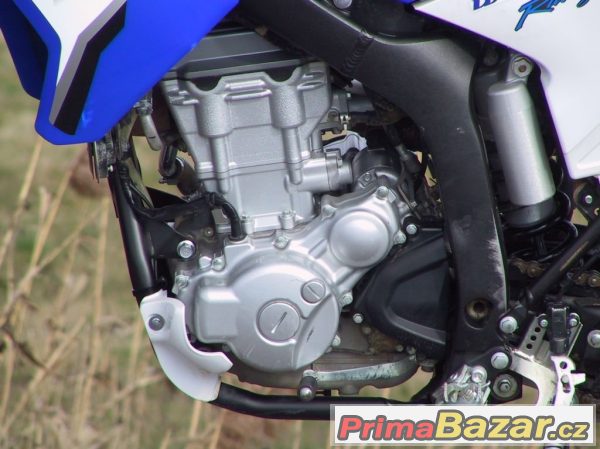 Yamaha WR 250 R, enduro silniční – fotografie 4