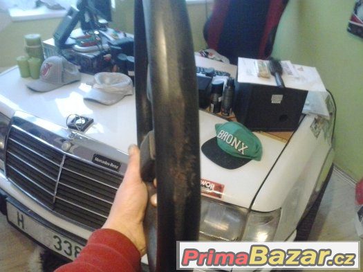 Sportovni volant RAID zdemontovany z mercedesu W201 – fotografie 2