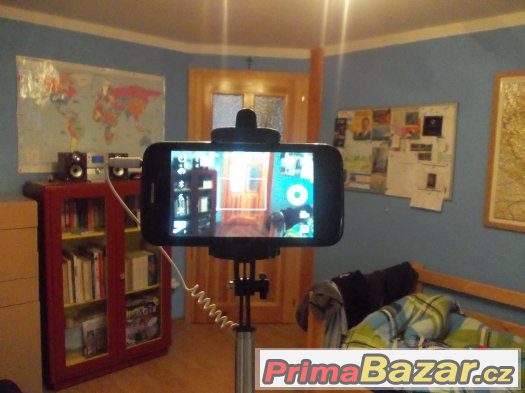 Universální selfi tyč LEVNĚ – fotografie 3