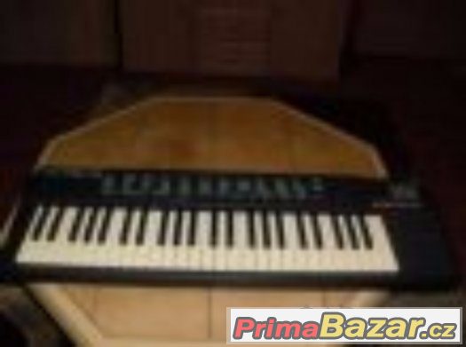 klávesy yamaha – fotografie 2