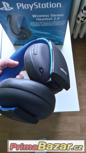 PS 4 sluchátka – fotografie 2
