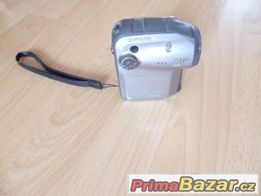 Prodám SD video kameru Panasonic SDR-S150 s SD kartou – fotografie 2