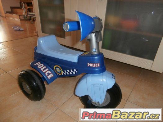 Dětská šlapací policejní tříkolka / SLEVA – fotografie 1