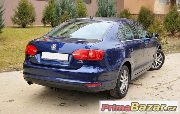 Volkswagen JETTA Highline 1.6 TDI – fotografie 4