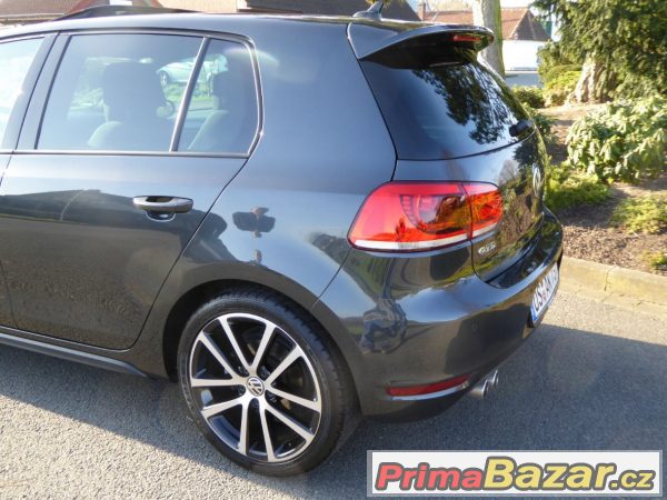 Volkswagen Golf 2.0 TDI DPF DSG GTD – fotografie 2