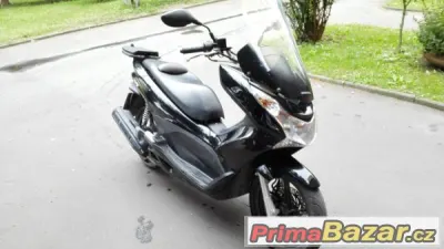 Skútr Honda PCX 125
