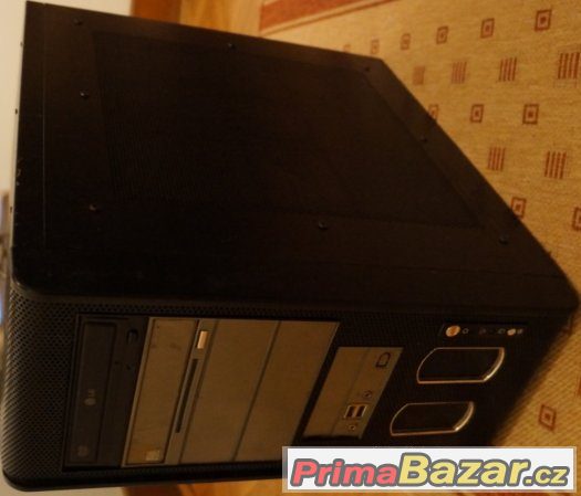 PC skříň kompletně provzdušňovaná – fotografie 4