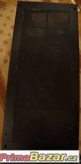 PC skříň kompletně provzdušňovaná – fotografie 5