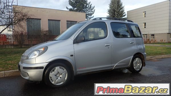 Toyota Yaris Verso VVT-i 1.3 – fotografie 1