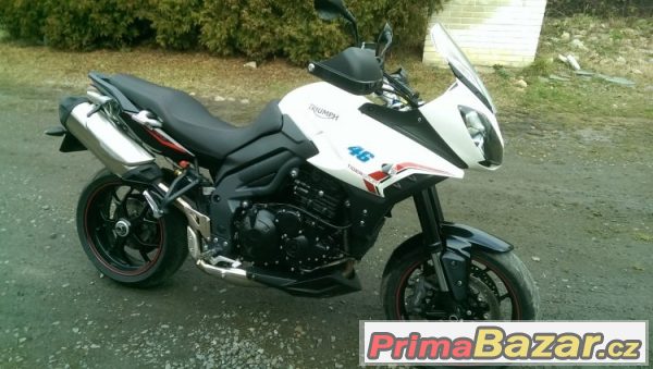 Triumph Tiger 1050 ABS, silniční enduro – fotografie 1