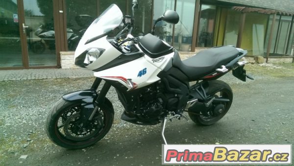 Triumph Tiger 1050 ABS, silniční enduro – fotografie 2