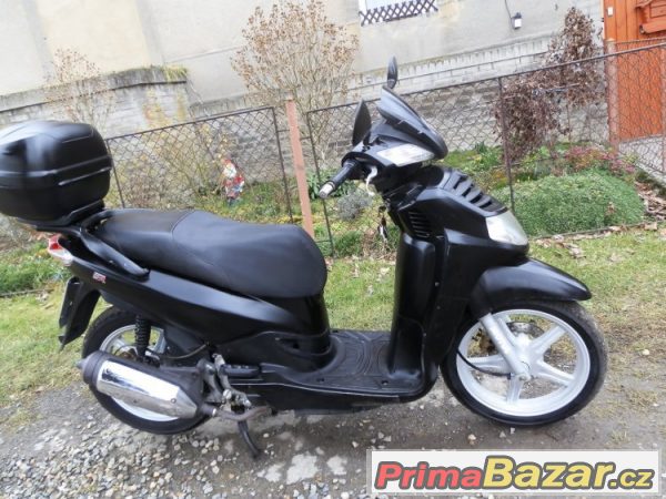 Sym HD 200 i.e, skútr – fotografie 2