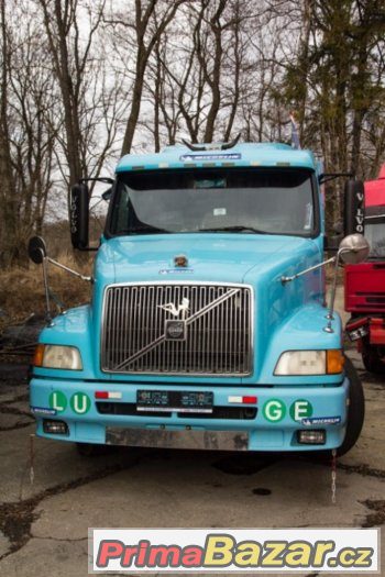 Volvo Truck USA + cisterna ADR nerez – fotografie 1