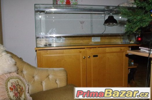 NEPOUŽITÉ LUXUSNÍ TERÁRIUM + výbava vč. skříňky PC 10tis.Kč – fotografie 4