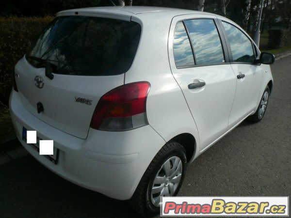 Toyota Yaris 1,0 r.v.2009 koup.v ČR – fotografie 6