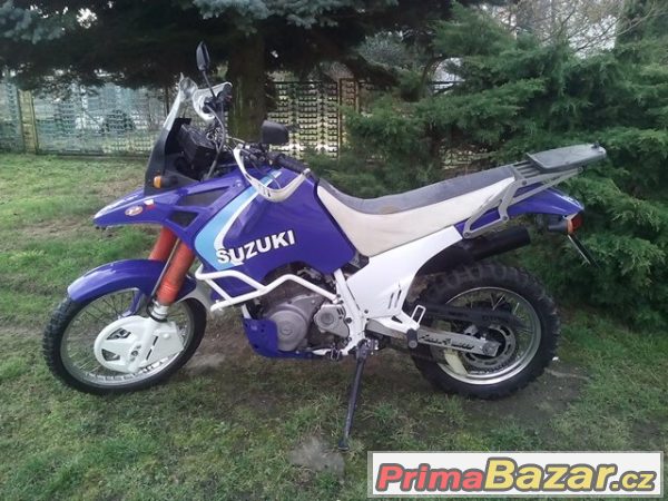 Suzuki DR 750 Big – fotografie 1
