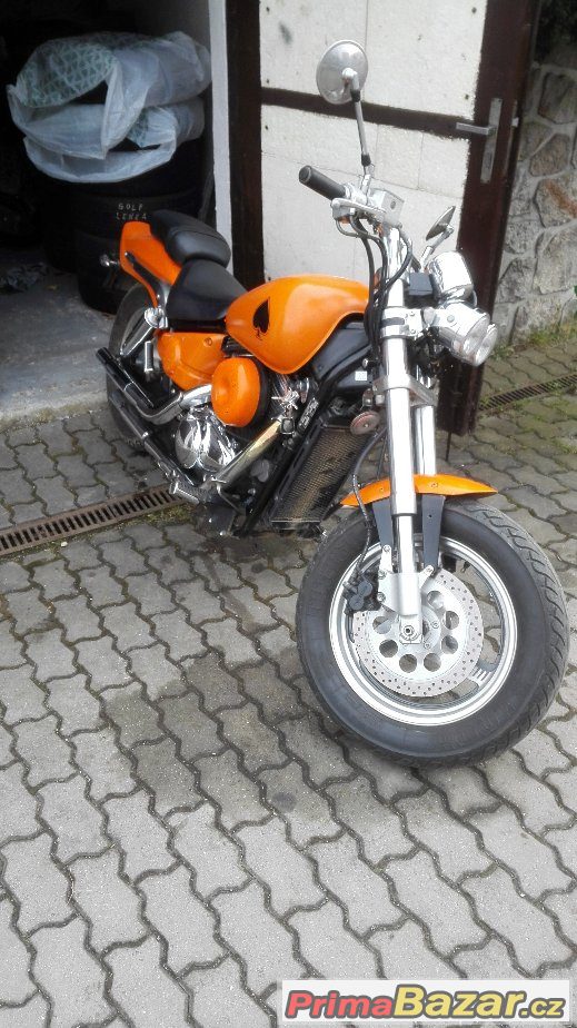 Suzuki VZ 800 Marauder – fotografie 6