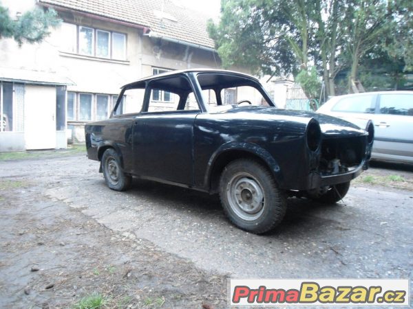 Trabant 601 + MNOHO dílů – fotografie 1