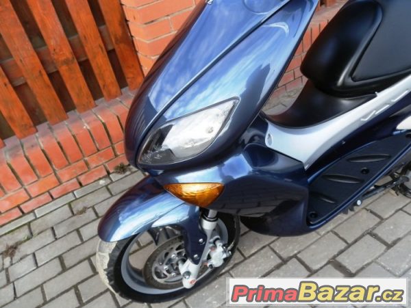 Yamaha XQ 150 Maxster, skútr – fotografie 6