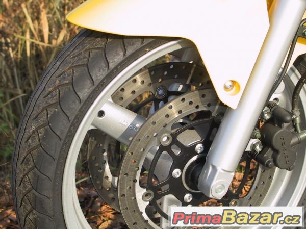 Suzuki SV 650 N, nakedbike – fotografie 3