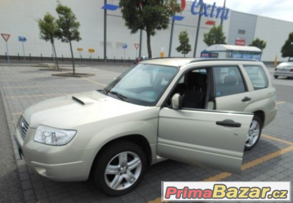 Subaru Forester 2,5XT – fotografie 6
