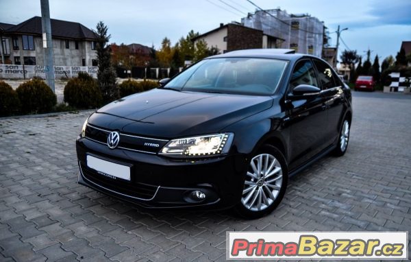 VW JETTA HYBRID 1.4 TSI – fotografie 1