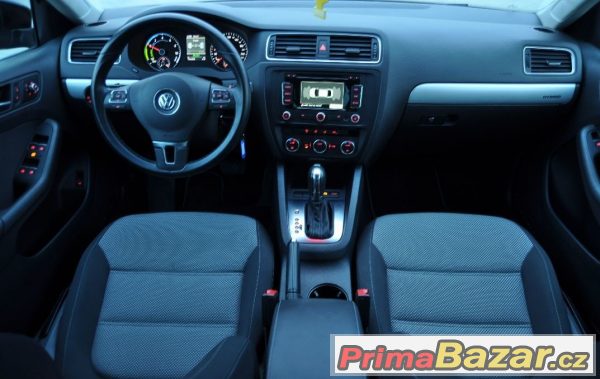 VW JETTA HYBRID 1.4 TSI – fotografie 5
