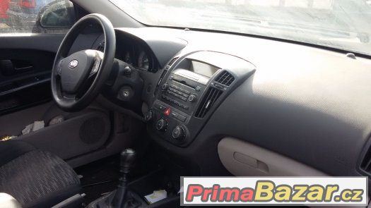 Kia Ceed č. 0016PH – fotografie 4