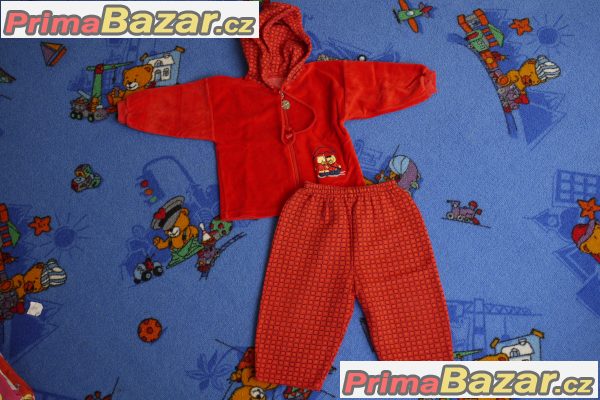 Hezká tepláková souprava na batole 80cm