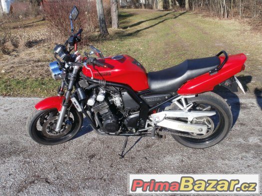 YAMAHA FZS 600 Fazer r.v. 1999 – fotografie 1