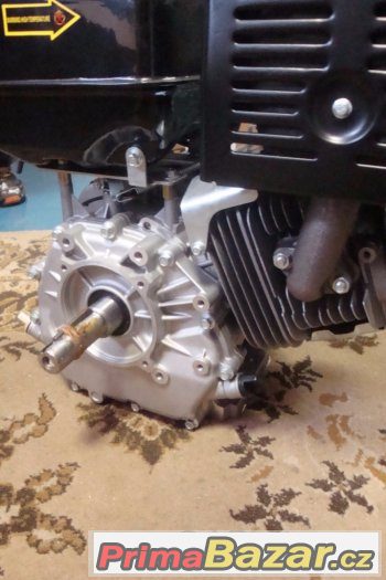 Benzínový motor 13.3 kW/18 koní, čtyřtakt. Excelentní výkon – fotografie 5