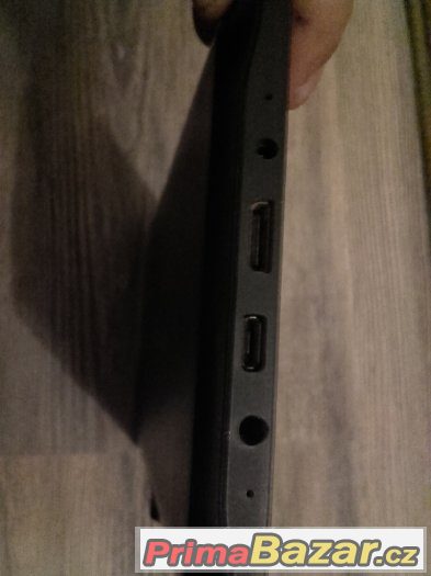 Tablet YARVIK nefunkční +obal zdarma – fotografie 3