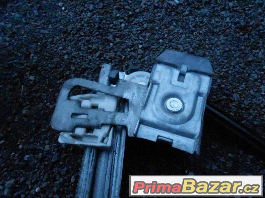 Prodám na Š Octavia I mechanismus stahování okna PP – fotografie 3