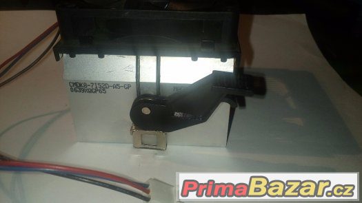 Starší chladič na procesor AMD – fotografie 4
