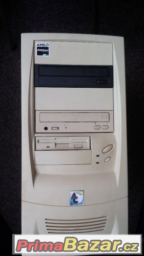 Staré stolní PC – fotografie 2