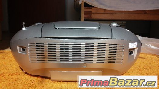 Rádio GRUNDIG – fotografie 5