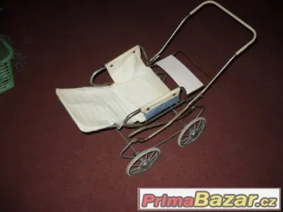 Prodám starý kočárek z 50-60let