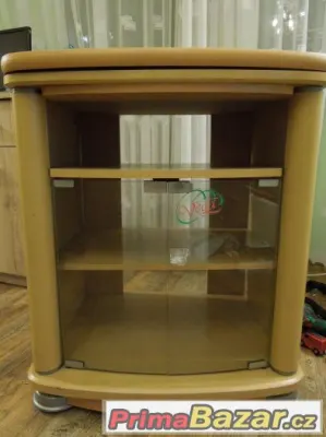 TV stolek s otočnou deskou