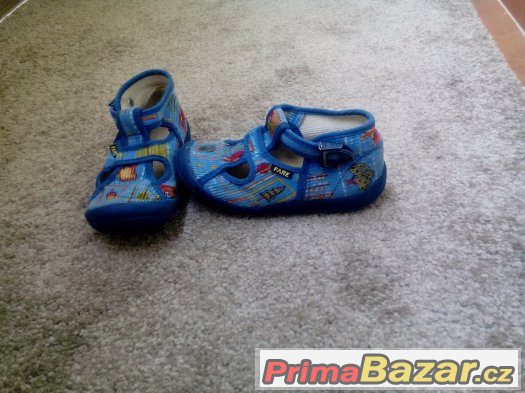 Adidas boty a papucky fare – fotografie 2