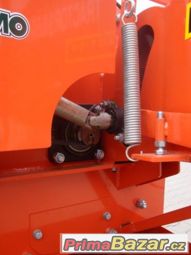 Štěpkovač WC8 za traktor od 25 Hp, velikost štěpky 1-3 cm – fotografie 5