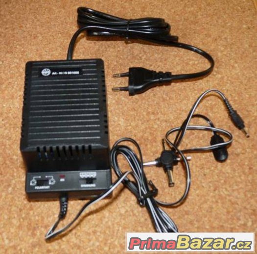 Universální napáječ 230V/3 - 12V DC stabilizovaný, 1000mA – fotografie 1