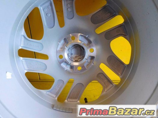 Renault Captur 4x100 ET40 205/55/17 - nová orig. letní ALU – fotografie 5