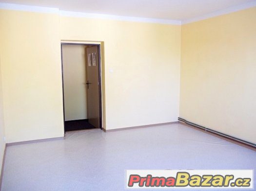 Pronajmu byt KNĚŽNICE Jičín – fotografie 2