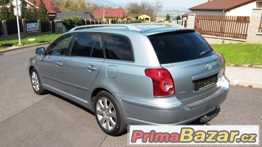 Toyota Avensis kombi 2.0 D4D - 93kW, NAVI,záruka,xenony – fotografie 4