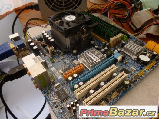 ZAKLAD PC - PHENOM II X4 840 + 8GB DDR2 + MB GIGABYTE 690G – fotografie 1