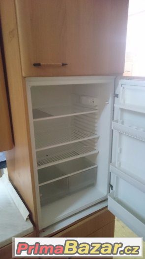 Kuchyňská linka se spotřebiči – fotografie 5