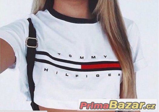 crop top velikost S a M doprava zdarma – fotografie 1